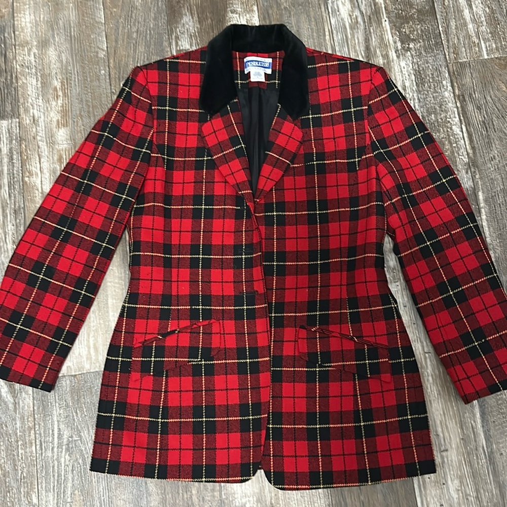 Pendleton  Womens Jacket Red Plaid Buttons Shoulder Pads Flap Pockets USA Plus 6